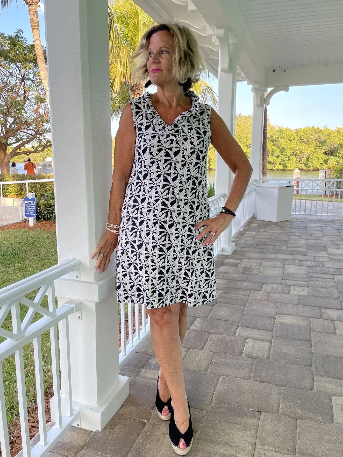 BLACK AND BEIGE RUFFLE DRESS